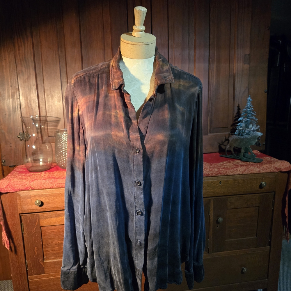 Bella Dahl Navy and Brown  Button-Up Blouse